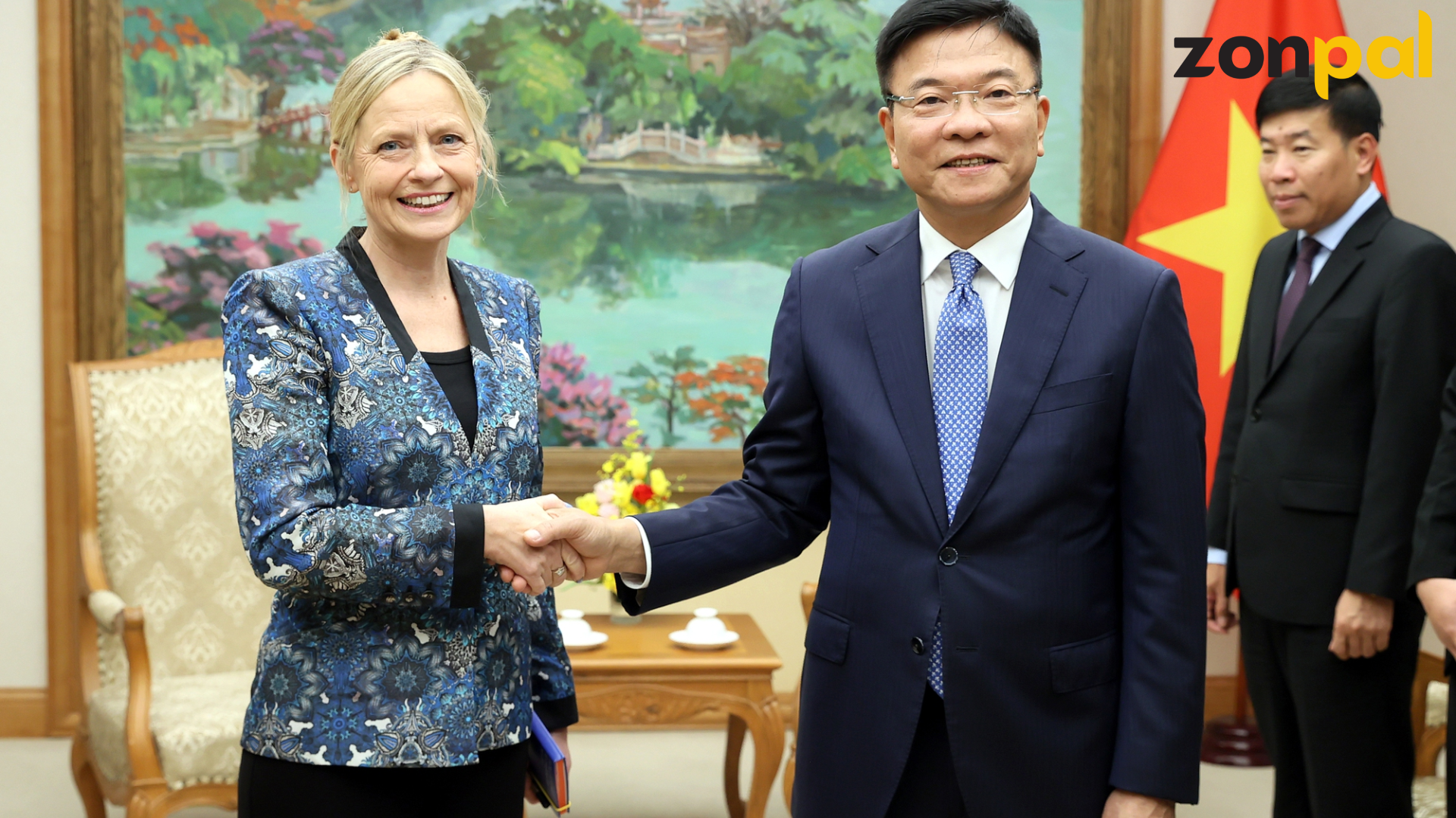 Phó Thủ tướng Lê Thành Long tiếp bà Susan Pointer, Phó Chủ tịch phụ trách chính sách công toàn cầu của Tập đoàn Amazon