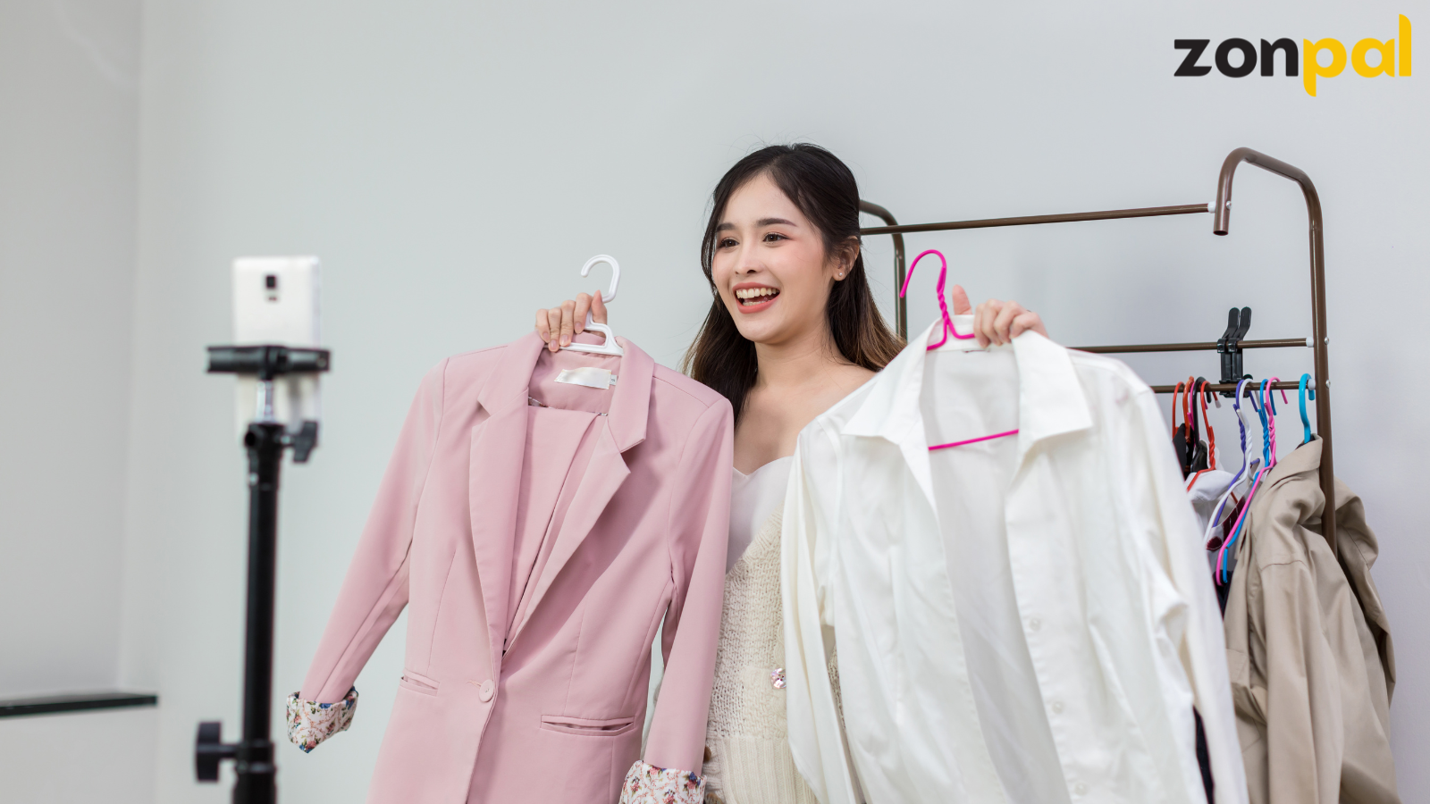 Khi các "chiến thần" livestream bắt đầu đóng thuế, họ đang khẳng định mình là những thực thể kinh doanh có uy tín, có trách nhiệm và có tầm nhìn dài hạn.